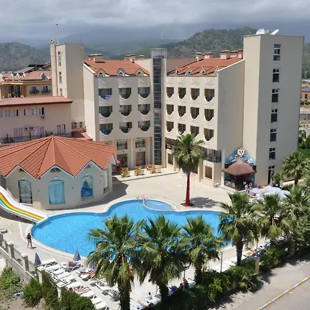 Larissa Hotel 4*