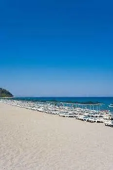 Larissa Hotel 4*